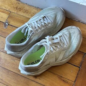 New Balance FuelCell Rebel v4